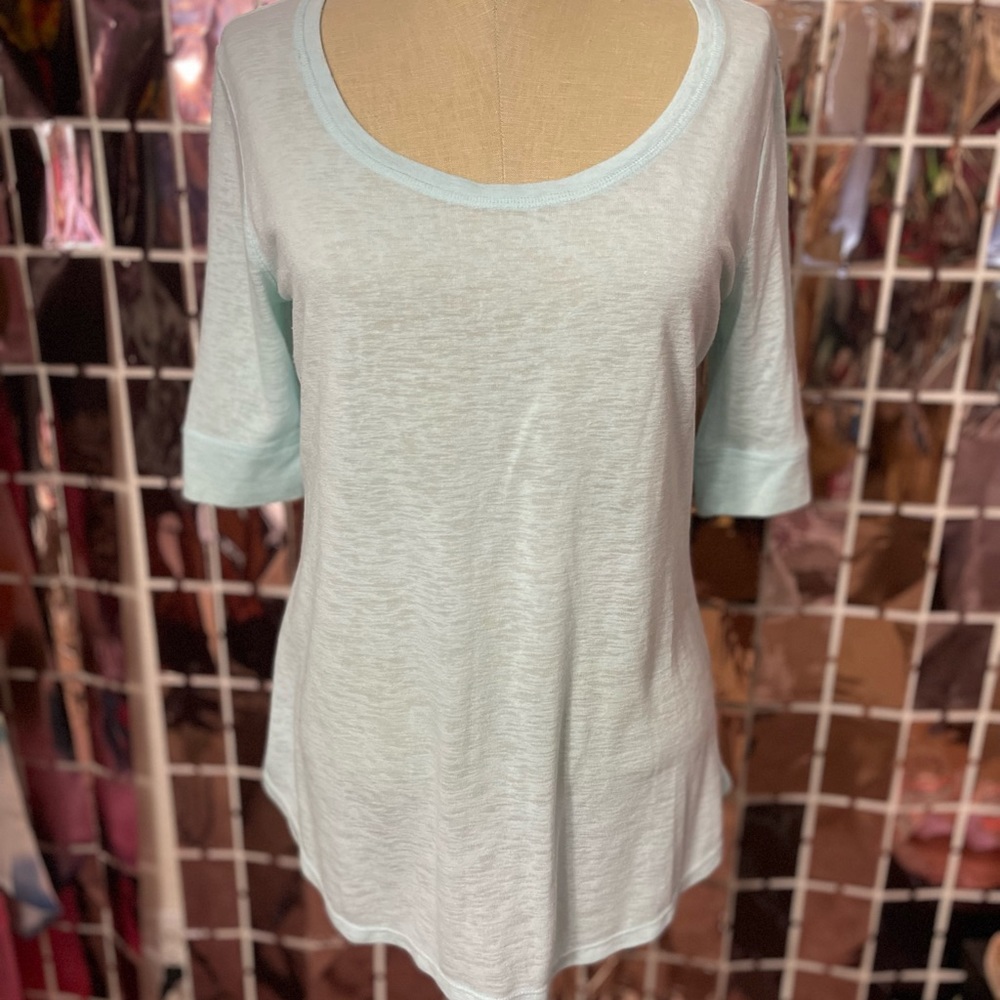 Athleta shirt